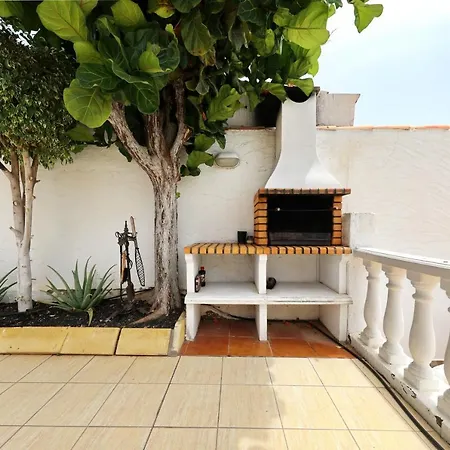 Sofia In ヴィラ カジャオ・サルバヘ